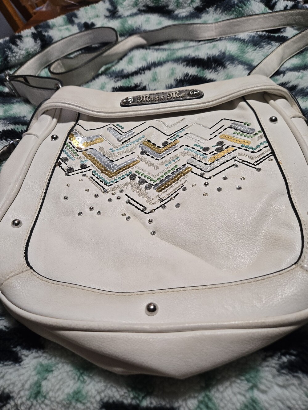 Miss Me Cream (White)Sequin Chevron Crossbody Bag